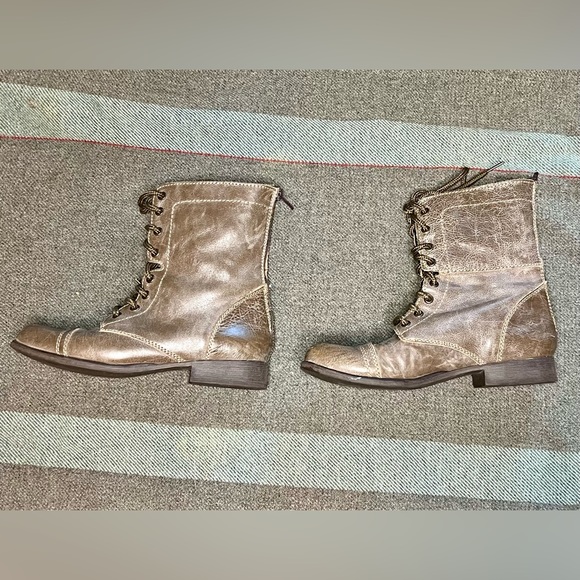 Steve Madden leather, rear zip, combat boots, SZ 8 - Picture 2 of 7